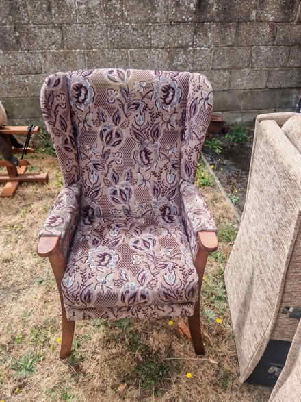 Photo of free Chair (Bh6 3qr) #1