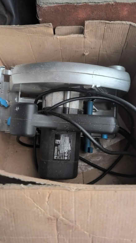 Photo of free 1200w circular aaw (Coulsdon CR5) #2