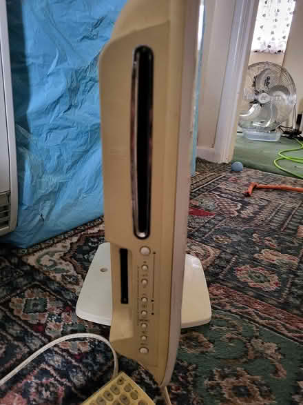 Photo of free Small tv dvd combo perfect order (Sheriff hutton YO60) #3