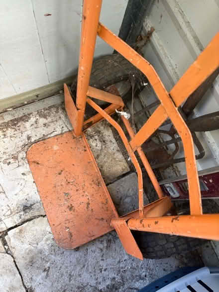 Photo of free Sack barrow (Hounslow, TW5) #2