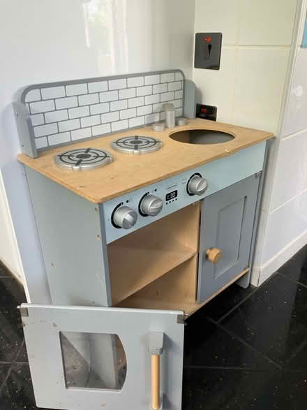 Photo of free Child’s play kitchen (Rusthall TN4) #1