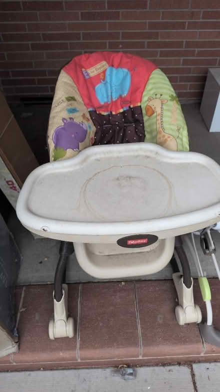 Photo of free High chair (Athmar Park) #1