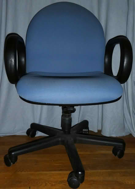 Photo of free Early 1990’s office chair. Usable (Somers) #1