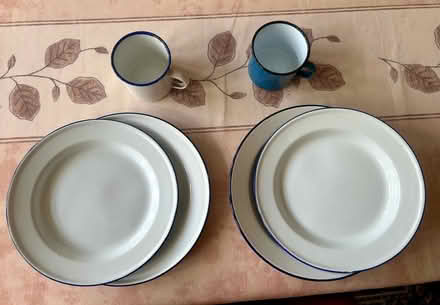Photo of free Enamel camping plates and mugs (Phippsville NN1) #1