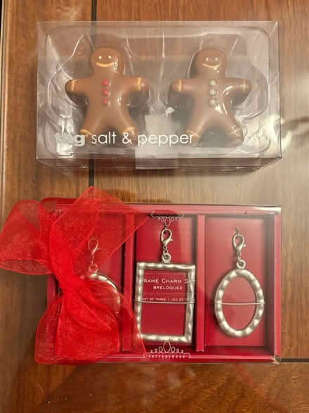 Photo of free Misc Christmas decor and items (Willow Glen) #1