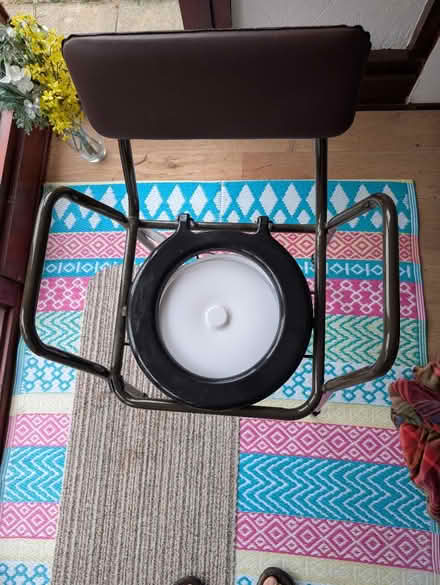 Photo of free Commode (S40 Holme Hall) #3