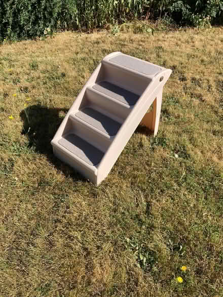 Photo of free Small dog or cat indoor steps (Brookman's Park AL9) #1