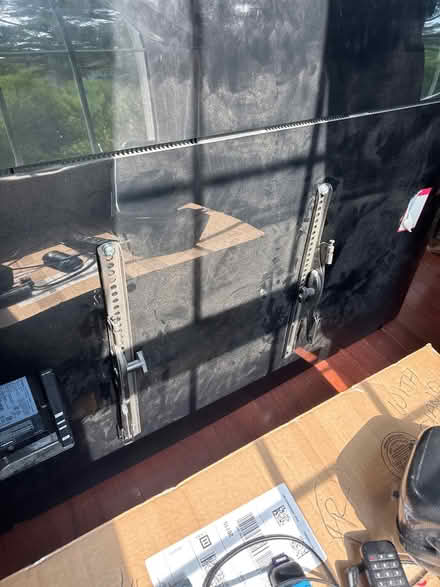 Photo of free flatscreen (Churchton) #2