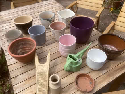 Photo of free Various pots (Hanwood Bank SY5) #1