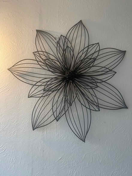 Photo of free Wall floral ornament (Greenford UB1) #1