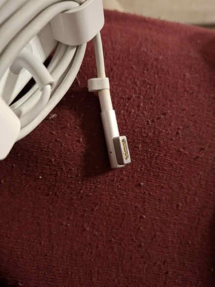 Photo of free Apple macbook pro 2012 charger (Letchworth SG6 4) #2