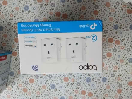 Photo of free Misc. household items: energy monitoring plugs, clock (Sinfin DE24) #3