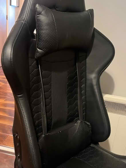 Photo of free Corsair gaming chair (Newbridge. Co kildade) #3