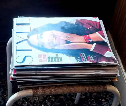 Photo of free magazines (N16 Stamford Hill, Hackney) #3