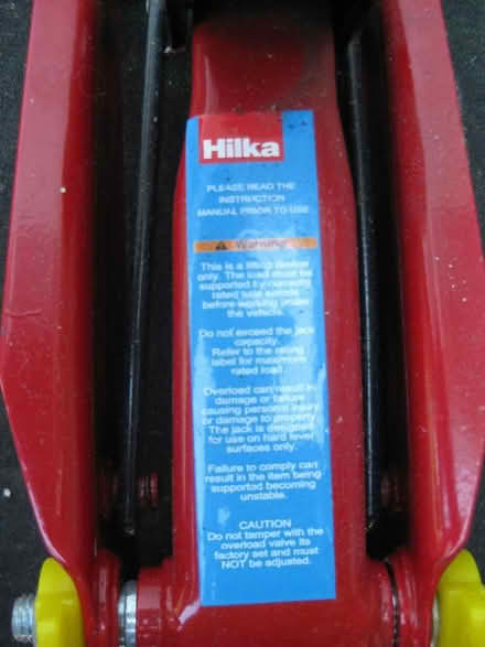 Photo of free Car jack hydraulic small (Cromer NR27) #2