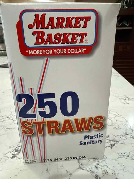 Photo of free Box of plastic straws (Winchester on Arlington line) #1