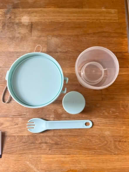 Photo of free Lunch Box - Salad Cup *NEW (Richmond Hill TW10) #2