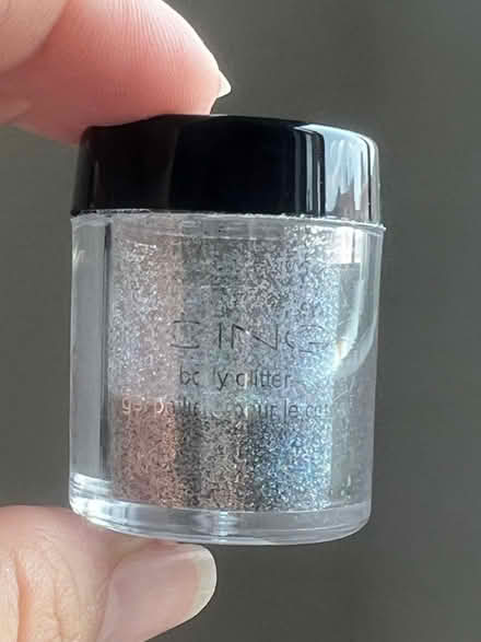 Photo of free Icing Body Glitter Set (Arlington, VA) #4