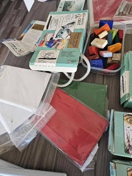 Photo of free Encaustic art kit (Kempston MK42) #3