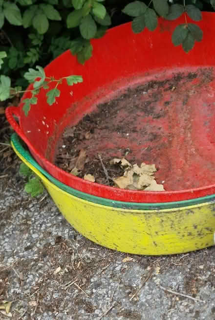 Photo of free 3 Colour Tubs (Borough Green TN15) #1