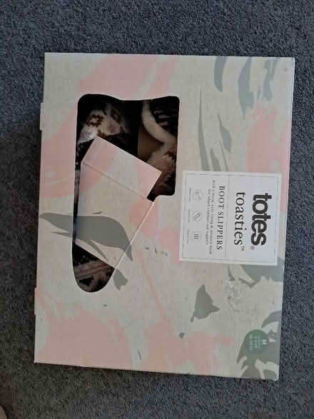 Photo of free Totes Slippers (Dunton Green TN13) #1