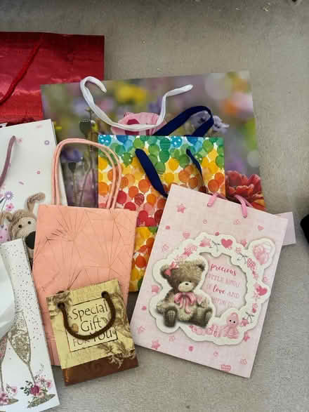 Photo of free Gift bags (Bs15 4ub) #4