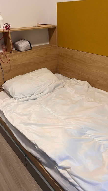 Photo of free 2 pillows and single duvet (Moulsecoomb BN2) #1