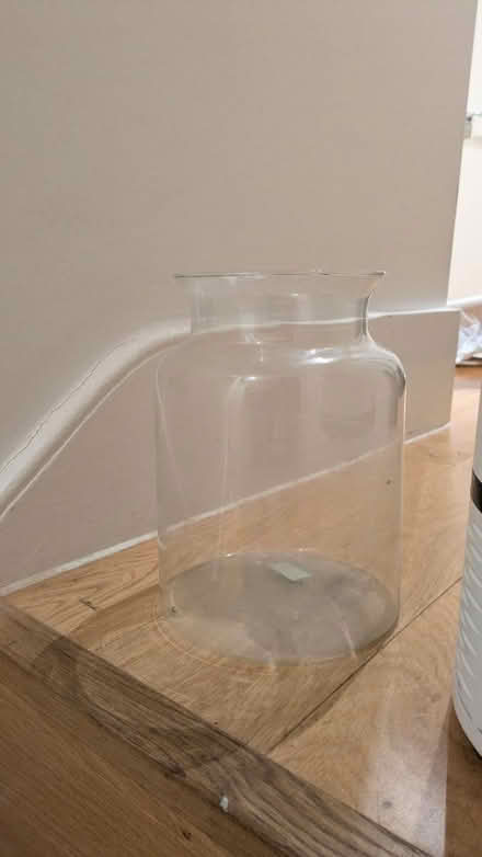 Photo of free large glass vase (Archway, N19) #1