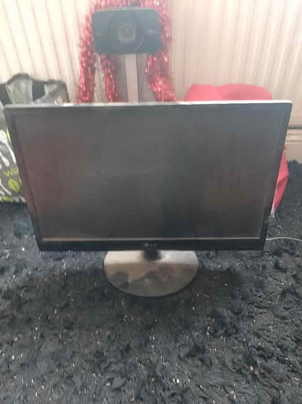 Photo of free Lenovo 15"laptop. HP Printer/photo copy. 21" moniter / Tv (Dinas Powys CF64) #1