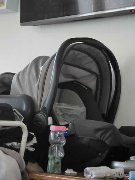 Photo of free Pram and car seat (Se26) #2
