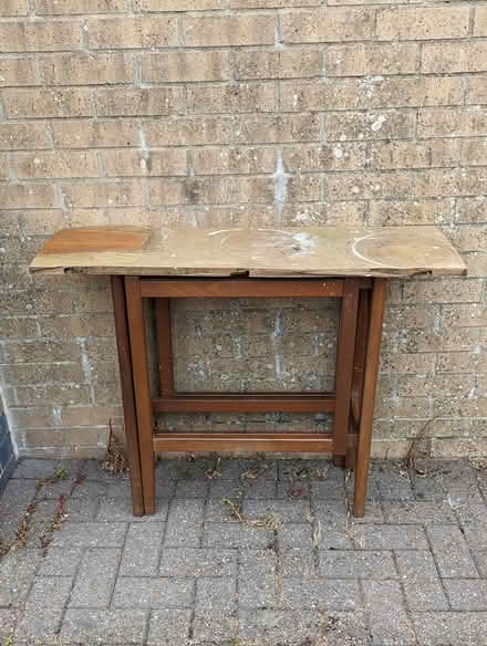 Photo of free Drop Leaf Table (Needs TLC) (PL4 Greenbank.) #1