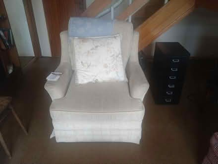Photo of free Armchair (Ballinteer, Dublin) #1
