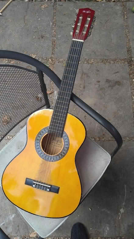 Photo of free Child's guitar (Slade Green DA8) #1