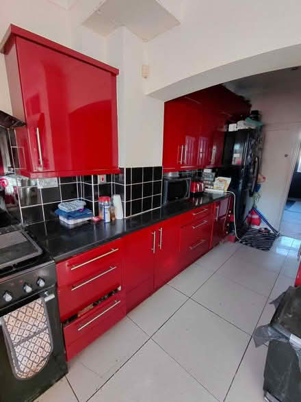 Photo of free Kitchen Unit doors and 2 wall units (Ilford IG1) #2