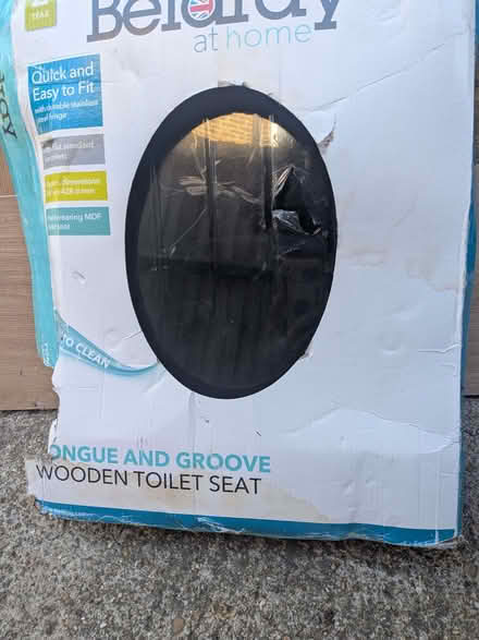 Photo of free Toilet seat (Eltham SE9) #1