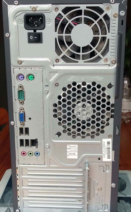 Photo of free Fujitsu Esprimo 2560 business-grade desktop PC (Haugh OL16) #2