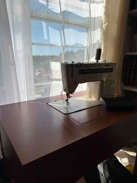 Photo of free Singer 514 with table (Enfield EN1) #1