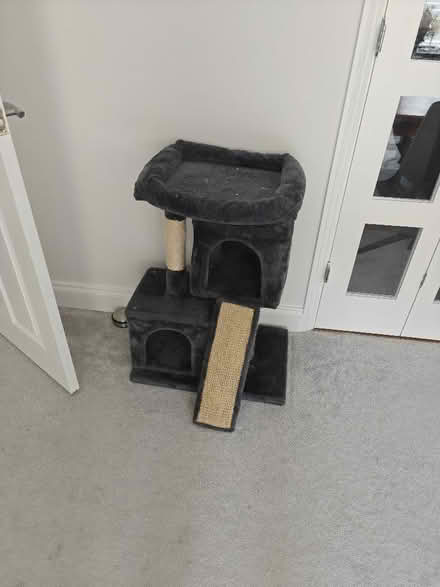 Photo of free Cat Tower (Wheathampstead AL4) #1