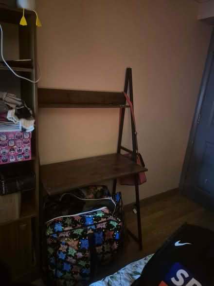 Photo of free Small Desk (Streatham SW16) #2