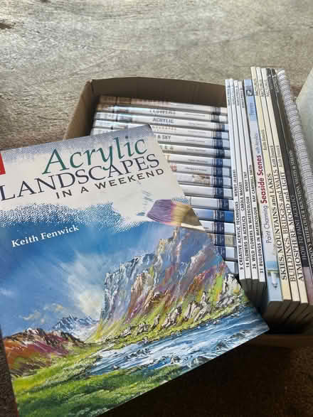Photo of free A box of painting books and dvds (Claydon IP6) #2