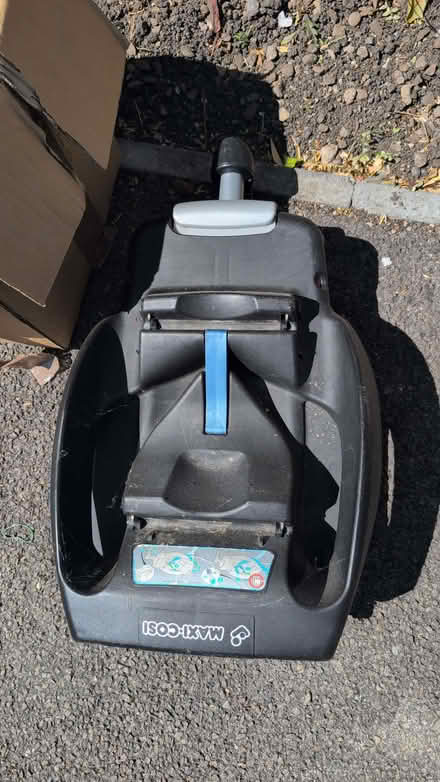 Photo of free Maxi cosi isofix base (Walton Manor OX2) #1