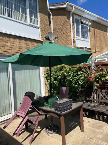 Photo of free 2.7mtr garden parasol - for repair (Wilstead MK45) #1