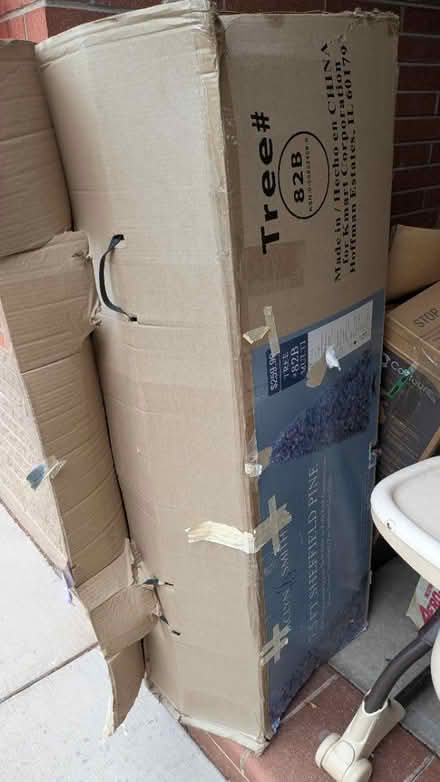 Photo of free 7.5 ft Christmas tree (Athmar Park) #1