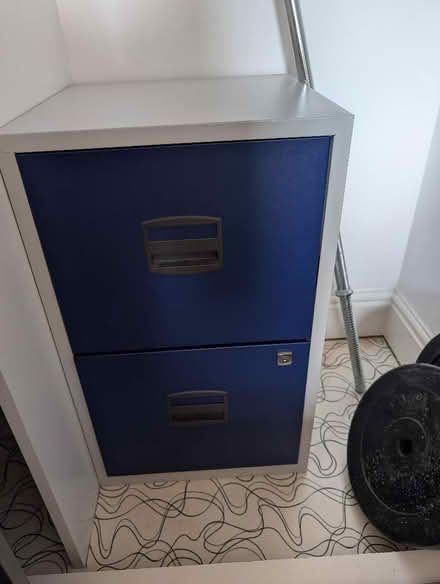 Photo of free 2 drawer A4 hanging file cabinet with some hanging files (Dumbreck G41) #1