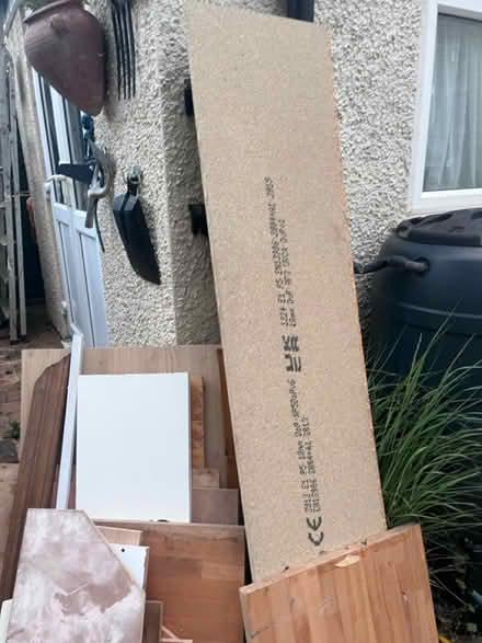 Photo of free Odd bits of good wood (Linslade Leighton Buzzard) #1