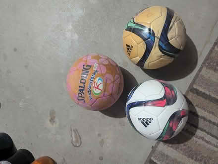Photo of free kids soccer balls size 3 (?) (Pepperell NH border) #1