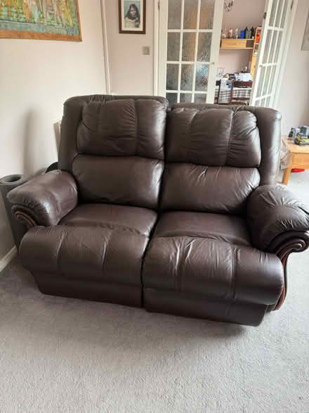 Photo of free Sofas (SG4. Hitchin) #4