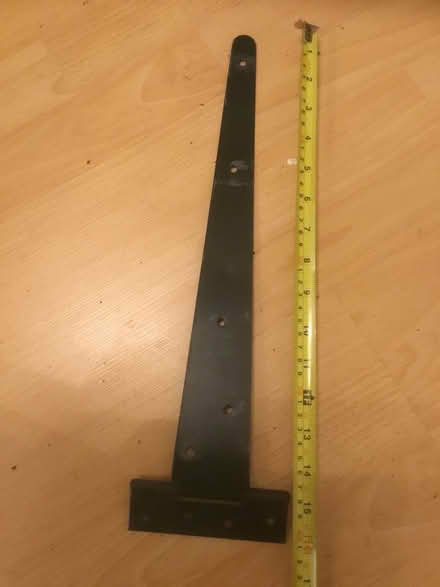 Photo of free Gate hinge (B62 near Blackheath) #1