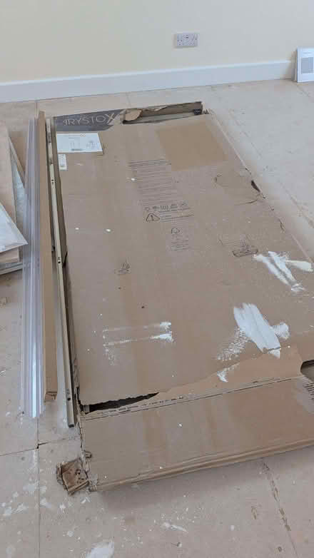 Photo of free Glass panel (Alton GU34) #2
