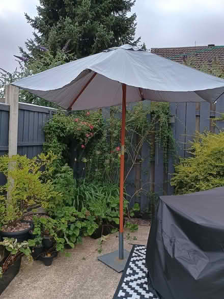Photo of free Garden parasol (Chesterfield, S40) #1